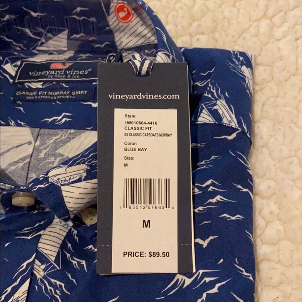 Button up Vineyard vines t-shirt - Picture 2 of 3